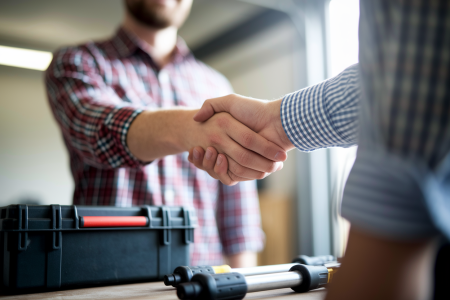 Contrats de location d'outils entre particuliers : sécuriser vos accords